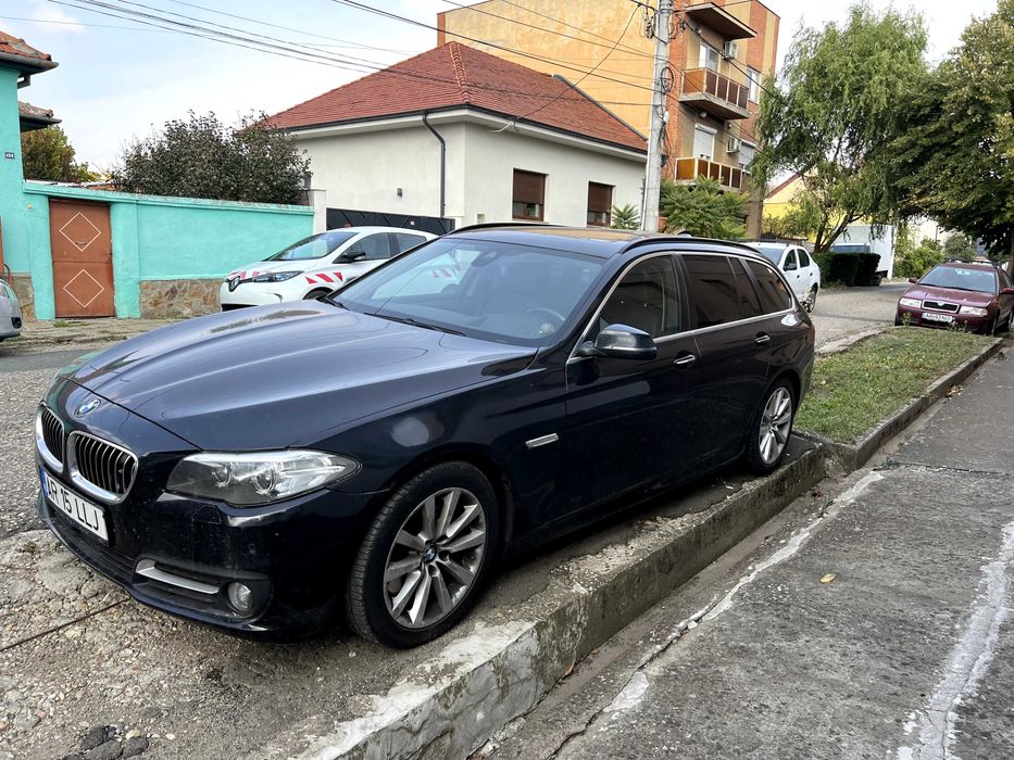 BMW Seria 5 530d Full F11 Xenon Navigație Mare Piele Istoric Complet