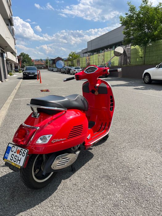 Piaggio Vespa 300 GTS
