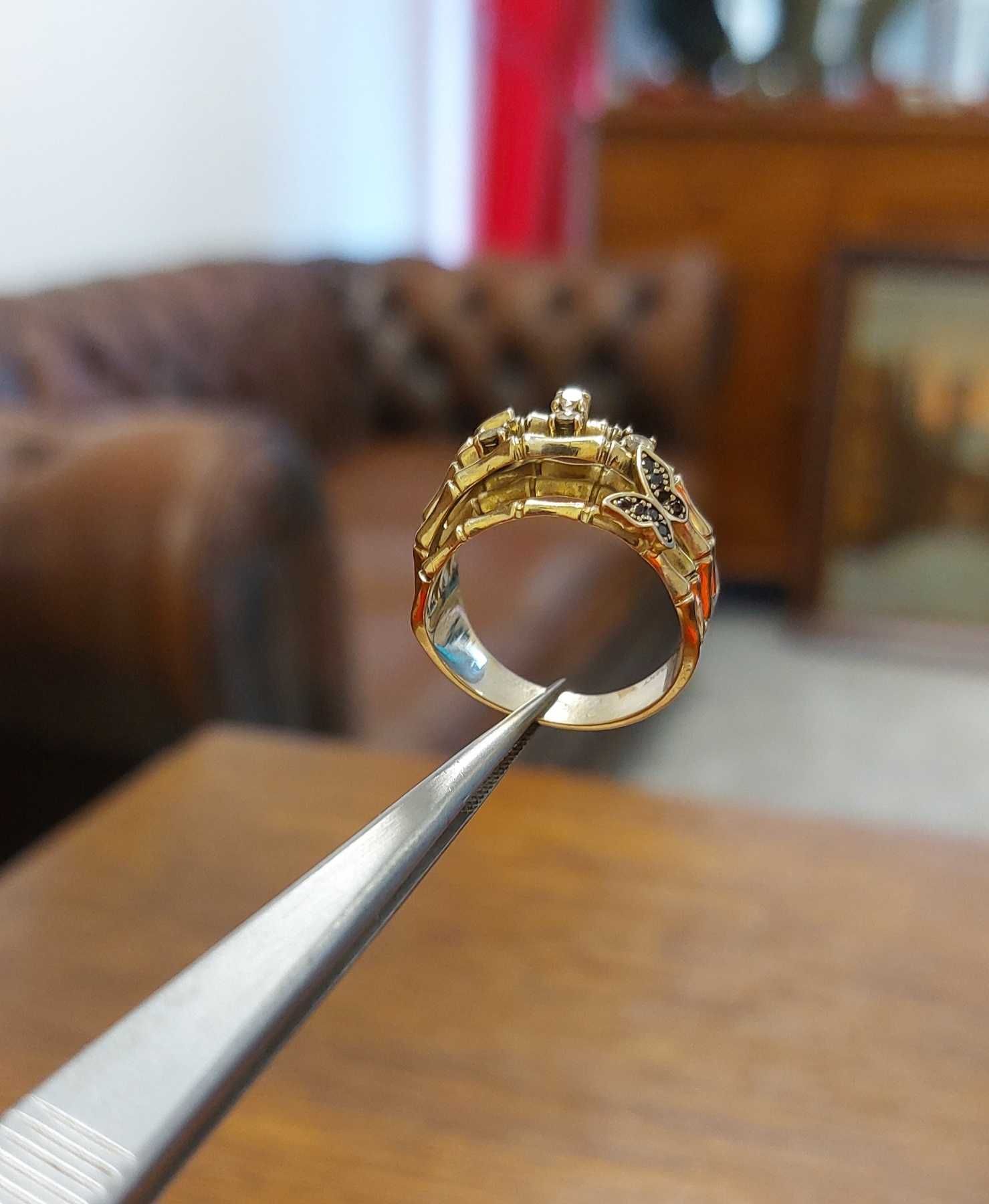 Заложна къща ГАЛЕРИЯ 65 - Дамски Златен пръстен със сапфири.