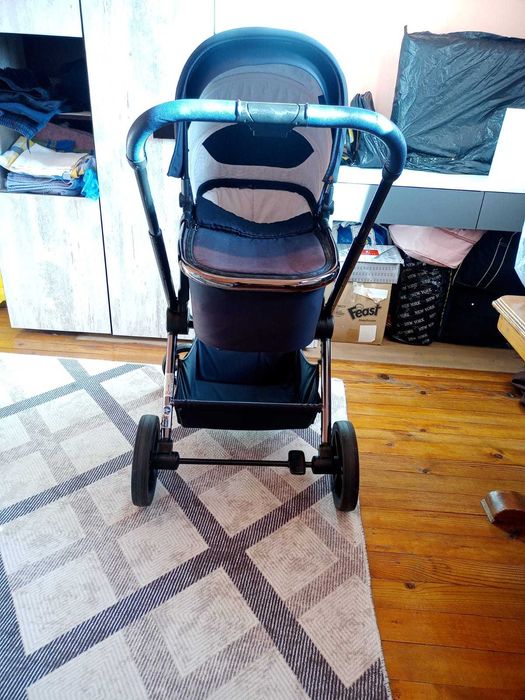 Продавам количка 2 в 1.