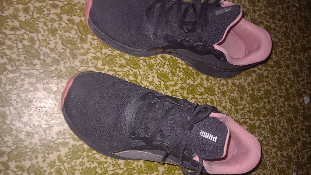 Дамски Маратонки PUMA оригинални  пишете  на лично моля :)