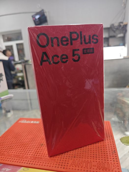 One Plus Ace 5 Ultra