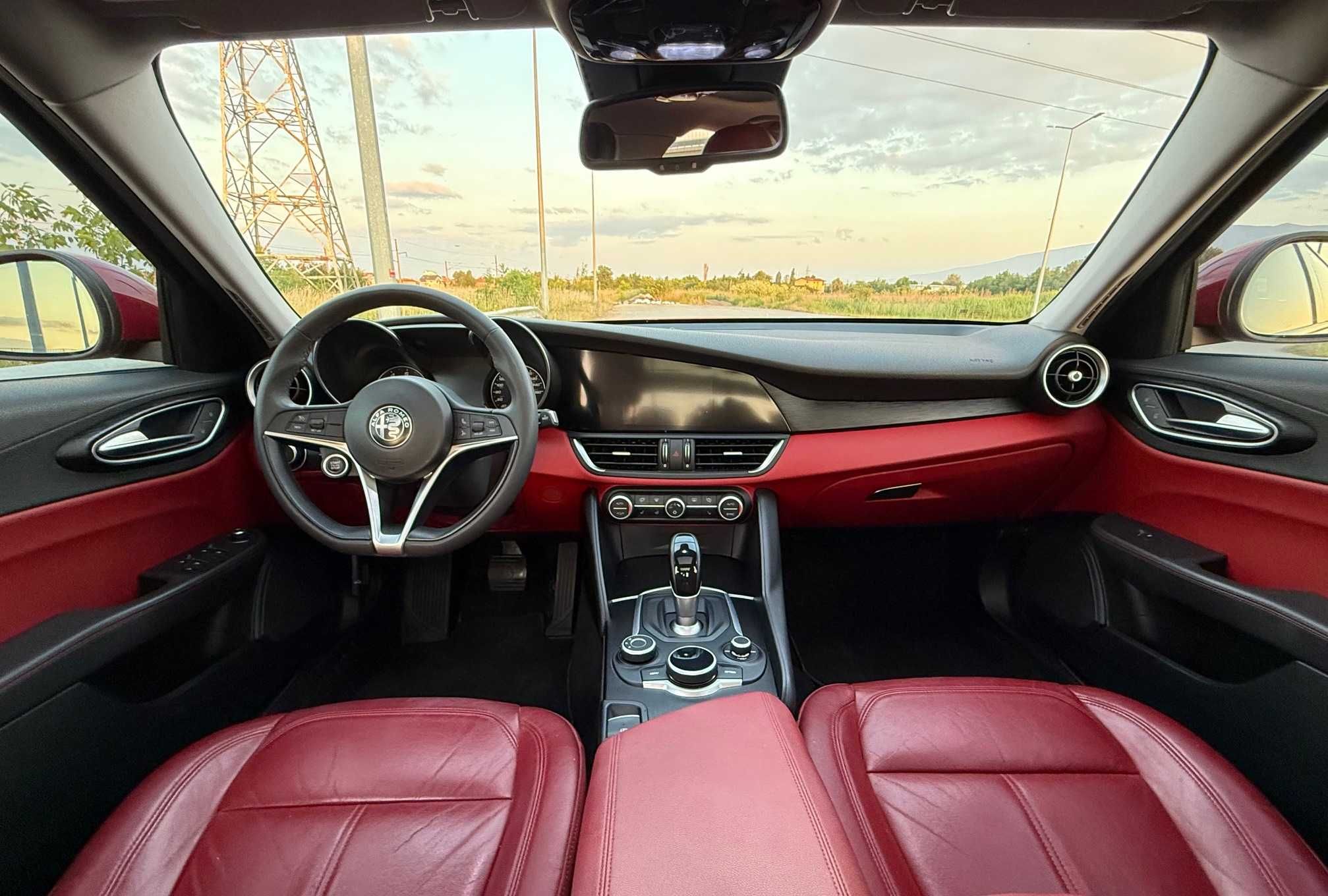 Alfa Romeo Giulia 2.0T Q4 AWD - отлично състояние