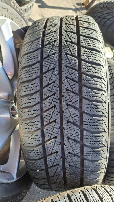 Anvelope 215 55 17