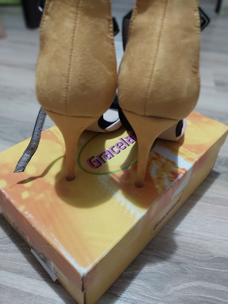 Sandale  elegante