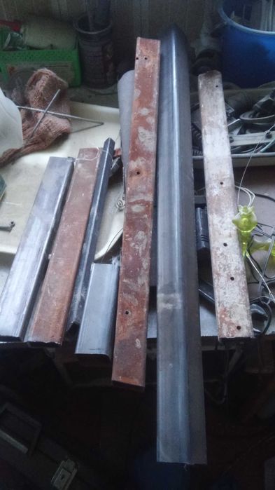 Продаю остатки профильной трубы 40×40см.Длина 67см.Обмен.Цена окончате