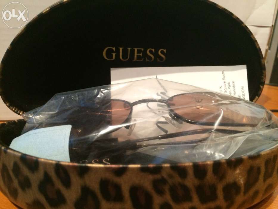 Vand ochelari de soare guess noi originali