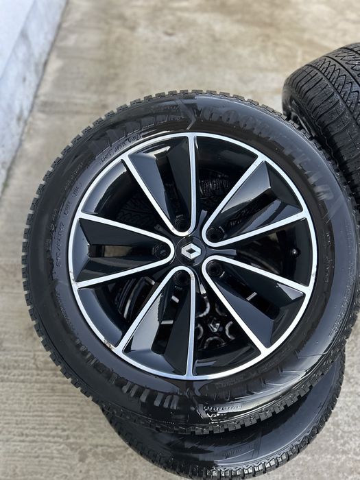 4 Roti RENAULT 5x114,3 R17 cu anvelope de iarna GoodYear 215/60/R17
