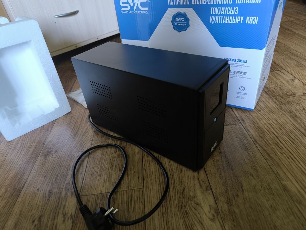 Источник бесперебойного питания SVC V-1200 L LCD