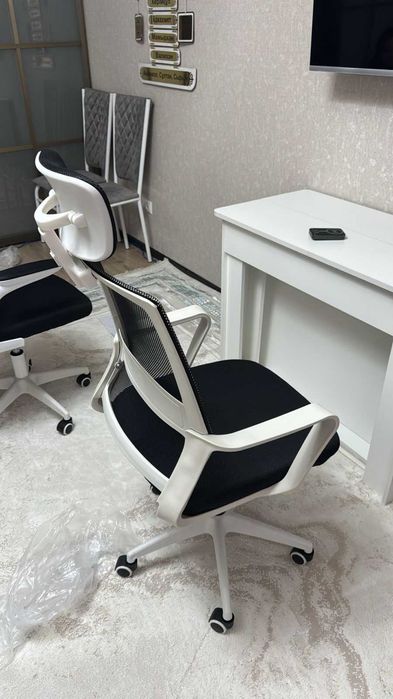 Продам Офисные стулья