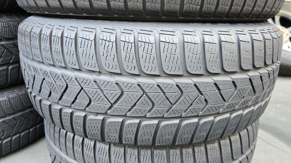 4 anvelope iarnă Pirelli 225/55/18 -6 mm