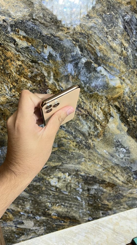 Iphone 11 pro gold ideal