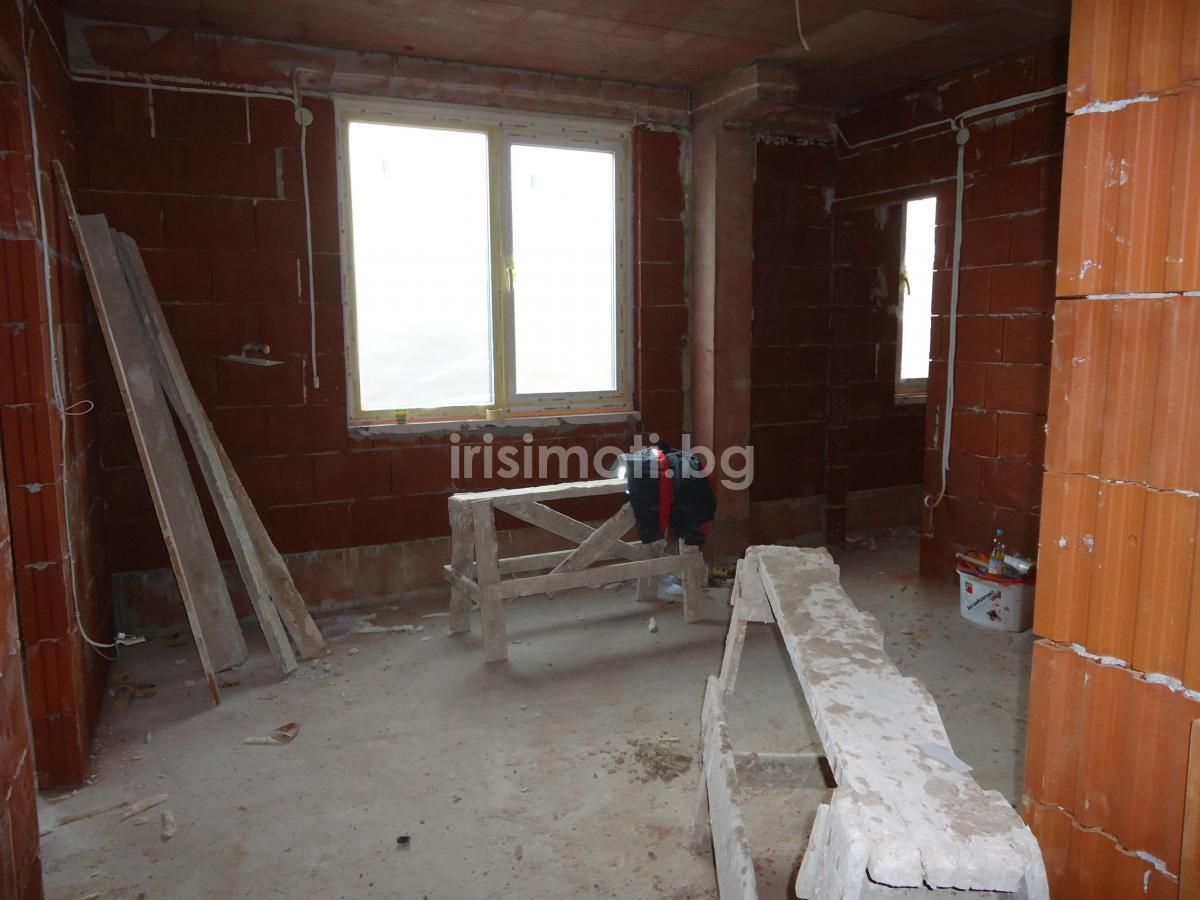 Продава се Тристаен апартамент в София, Овча купел - 104 кв.м за 1520 €/кв.м - Снимка #1