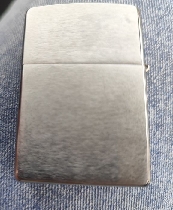 Зажигалка zippo ..