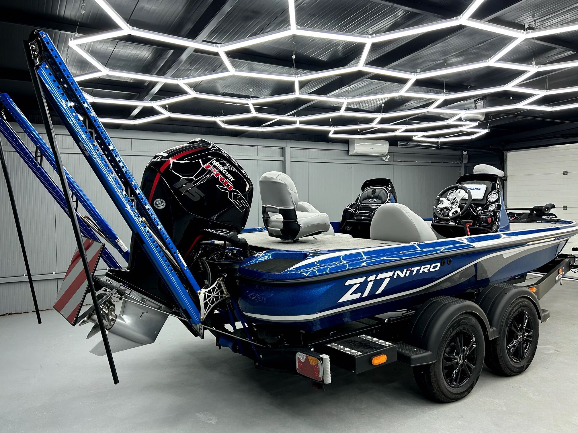 NITRO Z17 - 2023 + Mercury ELPT PRO XS 115 HP + PERIDOC- 54.900 €+TVA