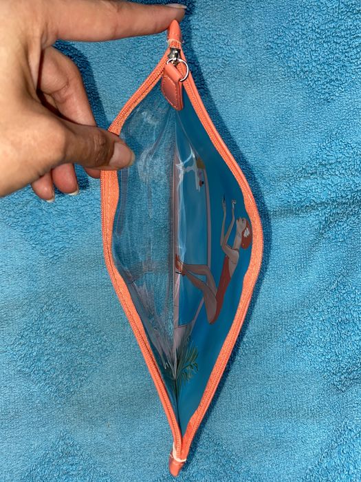 Douglas Несесер с цип за козметика, гримове.