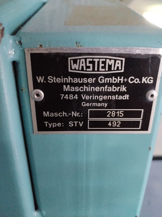 Vând mașină de tăiat materiale textile. Bazic