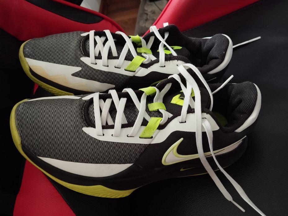 Adidasi Nike, măsurăa 40