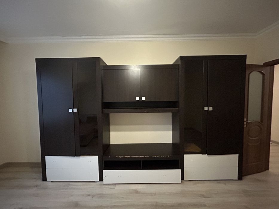 Стенка в зал, состояние б/у