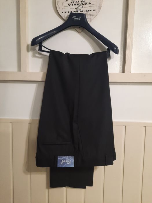 costum clasic - nou - ( nu Zara H&M  Armani )