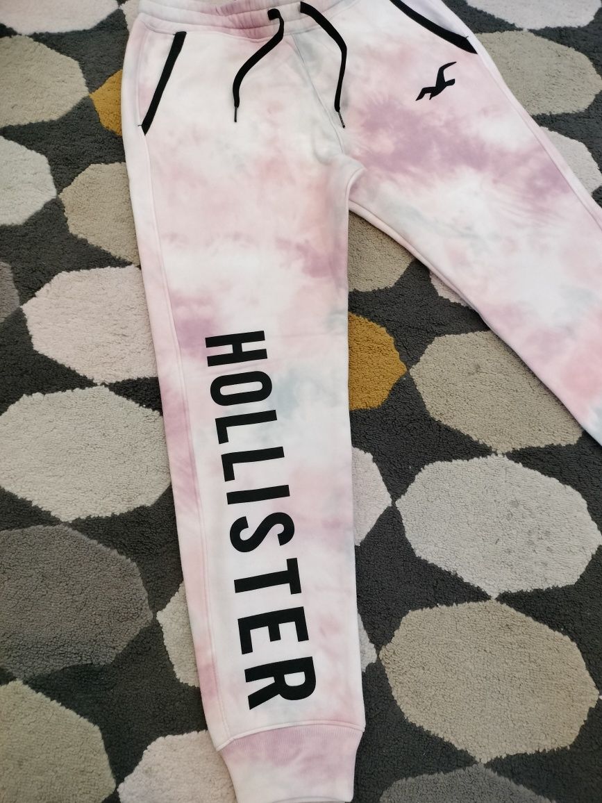 Pantaloni unisex Hollister Mărimea S