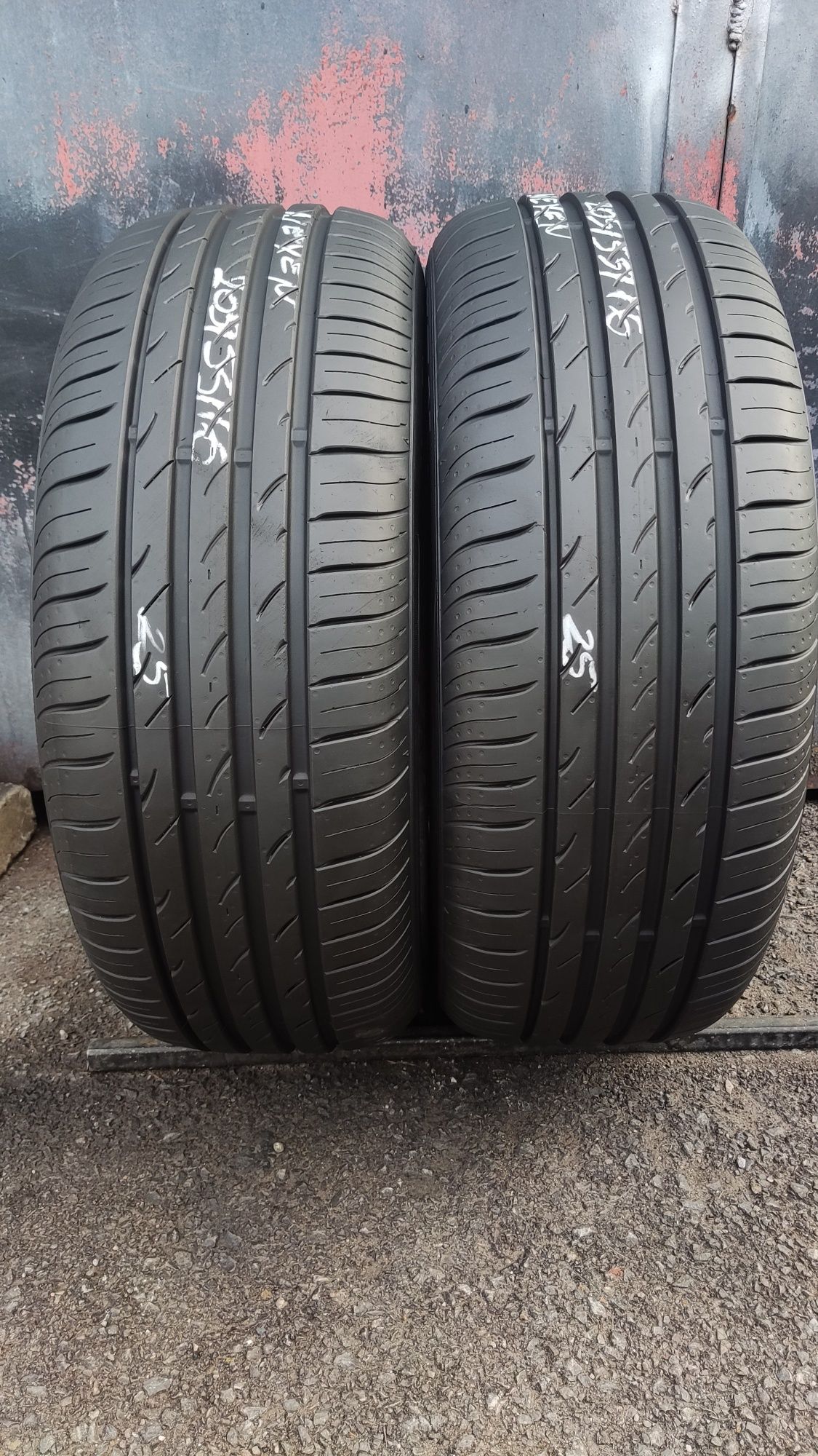 2бр. летни гуми 205/55/16 Nexen N'Blue HD Plus
dot25
8.3mm
Гумите са в