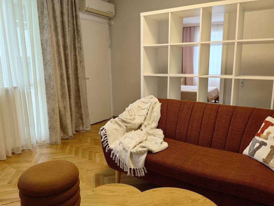 Дава се под наем Двустаен апартамент в Пловдив, Кършияка - 70 кв.м за 409 € - Снимка #1