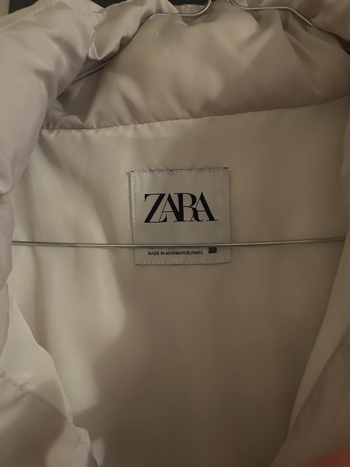 Яке дамско М номер на Zara