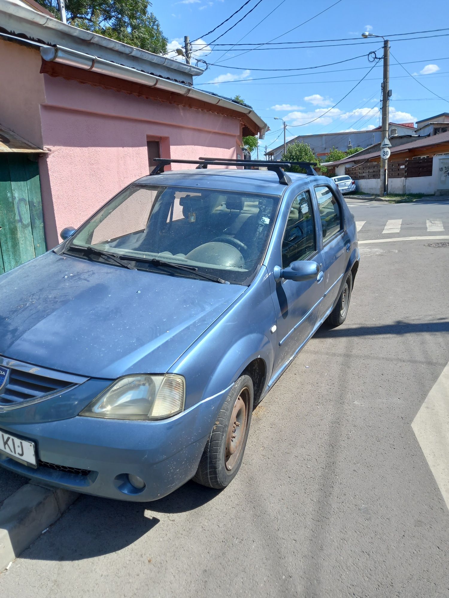 Vând logan 2006 pentru dezmembrare gpl  perfect funcțională