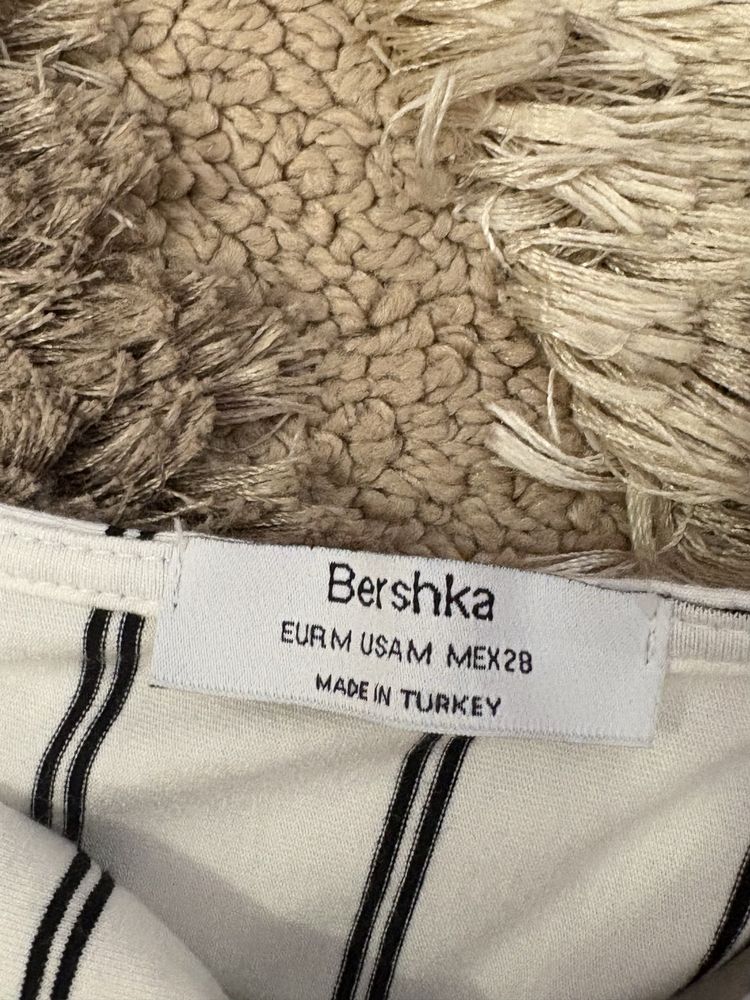 Раиран гащеризон Bershka