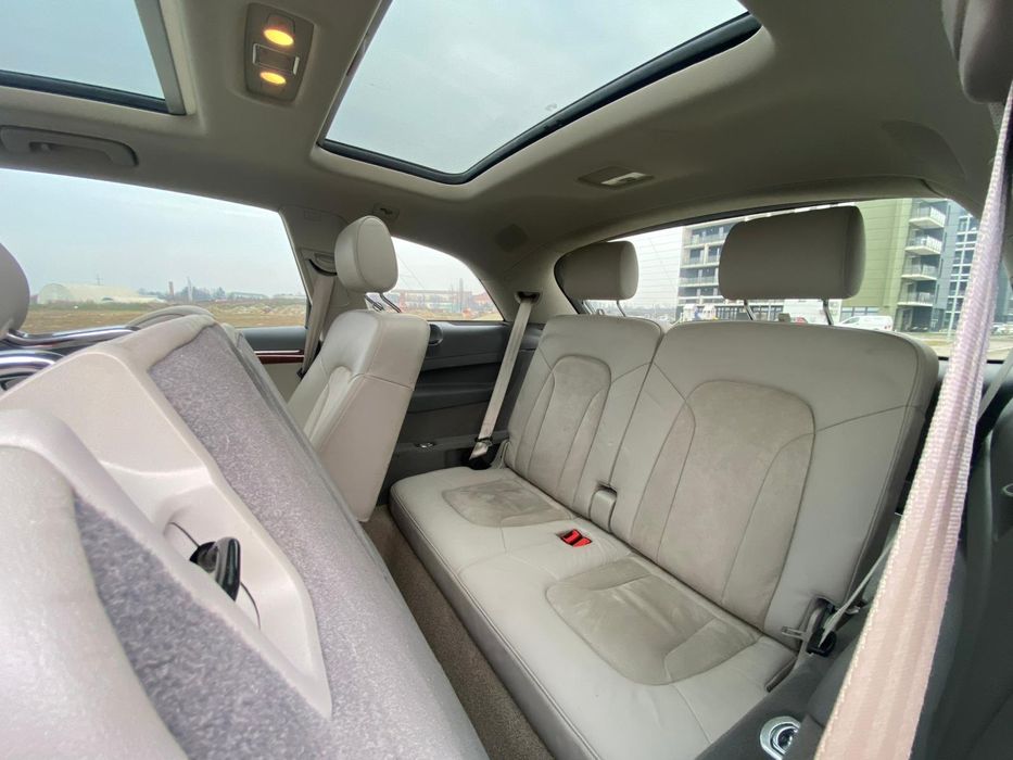 AUDI Q7 3.0tdi / 7locuri /panoramic/4x4/BOSE
