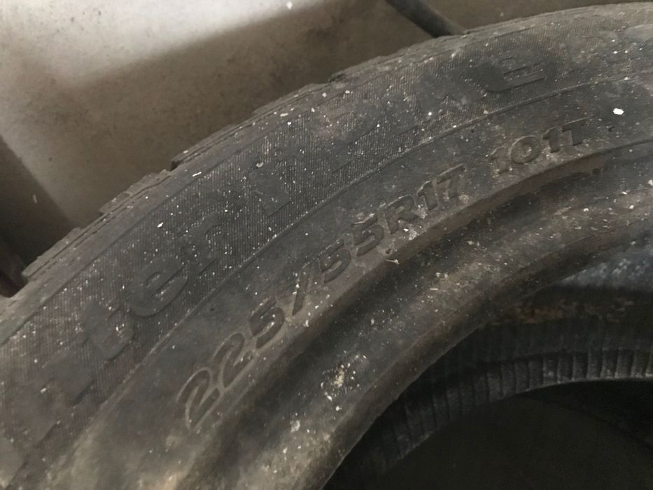 Продам шины  R17