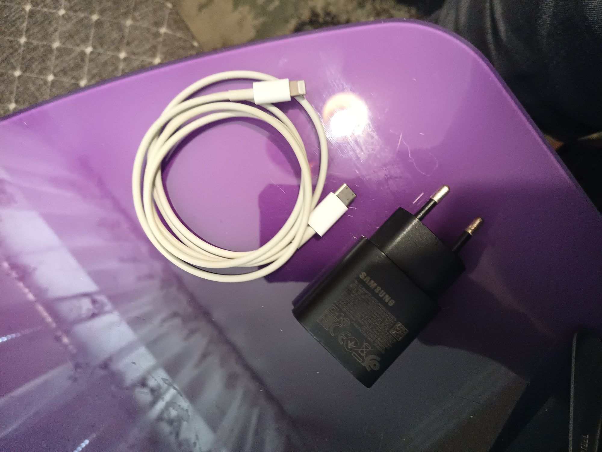 Зарядное устройство Iphone