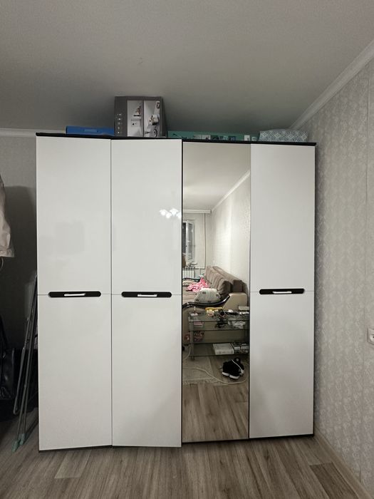 продам шкаф в отличном состоянии, 100 тысяч