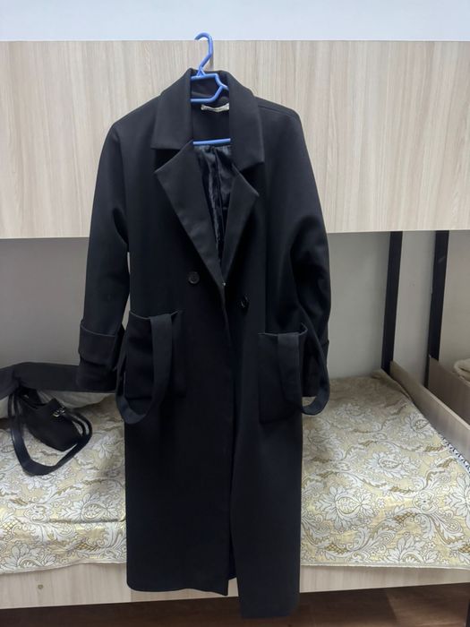 Пальто продам почти новый много не одевала