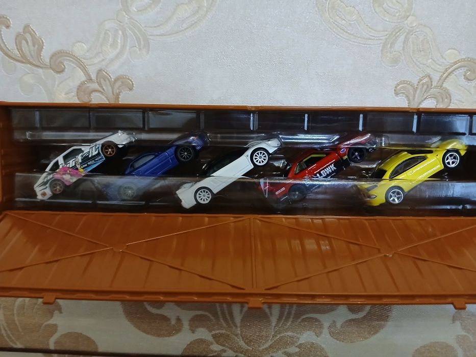 hot wheels mini gt