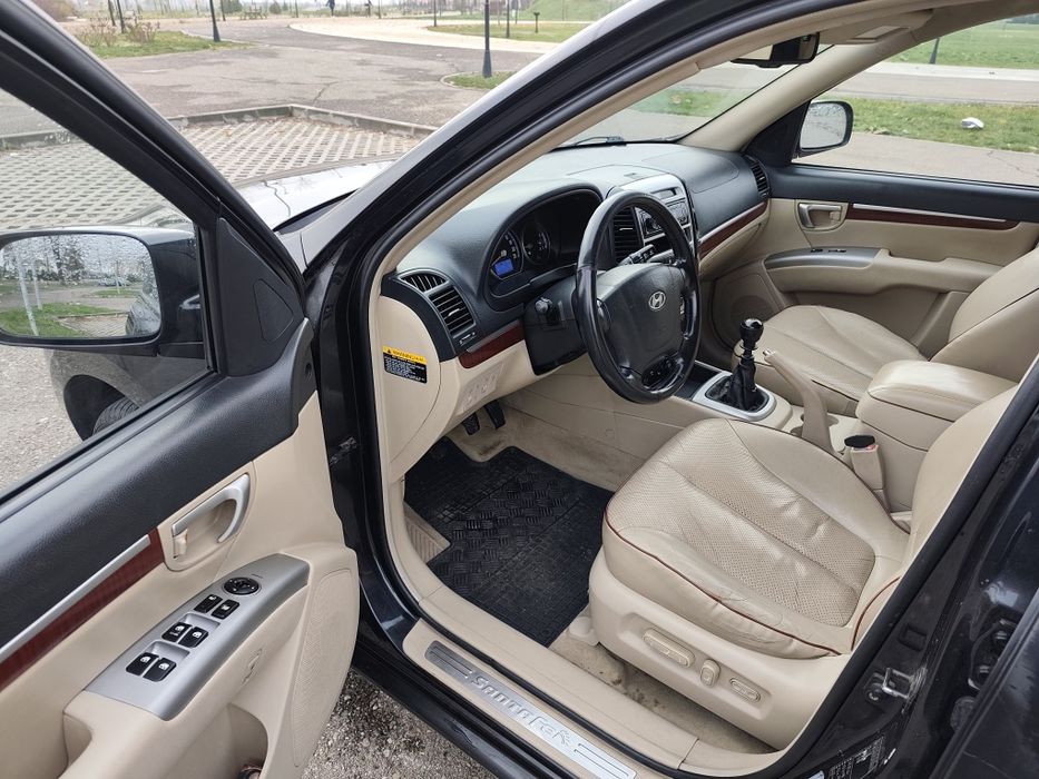 Hyundai Santa Fe  4×4  7locuri  2.2crdi 155cp