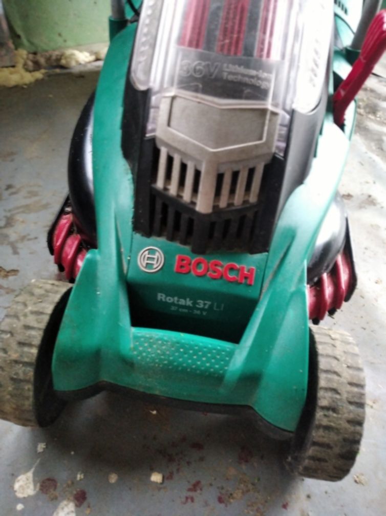 Bosch rotak 36v Косачка