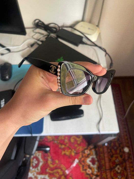 ORIGINAL CHANEL солнцезащитные очки, форма кошачий глаз