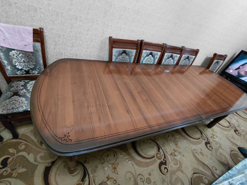 Стол раздвижной, без стульев