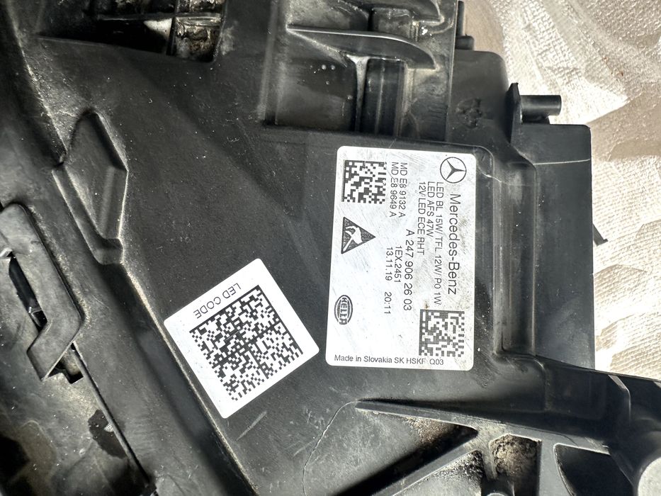 Ляв фар Mercedes B class W247 LED