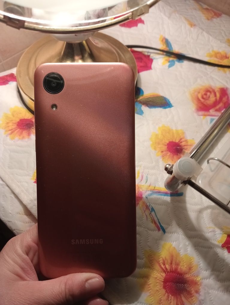 Продам смартфон Samsung A03
