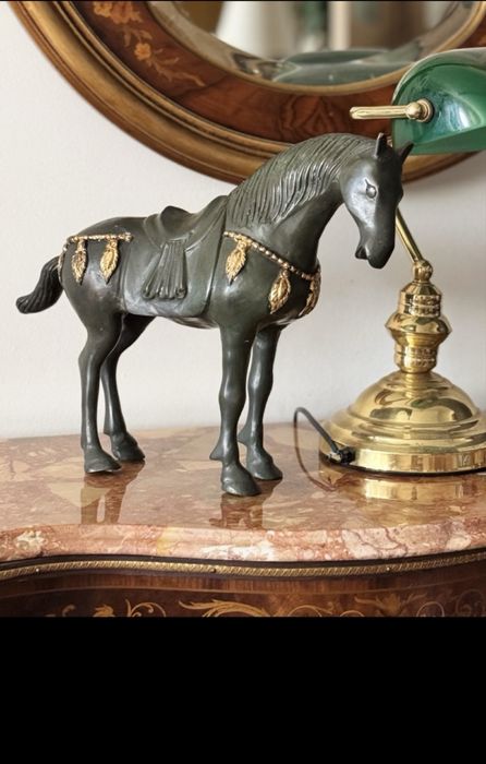 Statueta bronz , ceramica , cuier