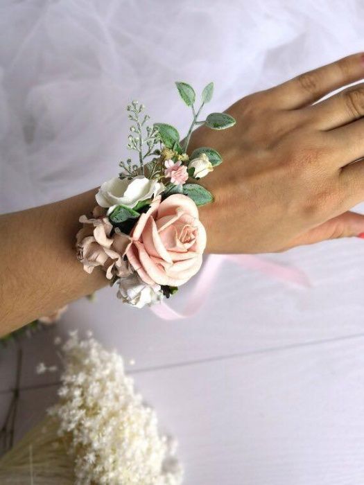 Corsaje din flori pentru diferite ocazii