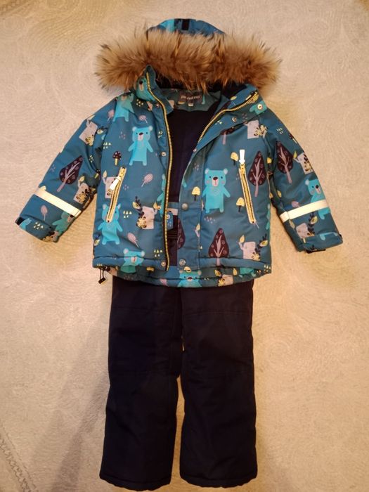 Продам костюм 116-122