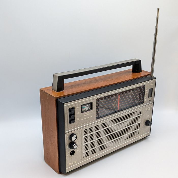 Radio Selena B215