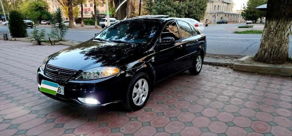 Gentra elant AT plus 3 pozitsa  13500$ aniq oladiganla tel qiliyla