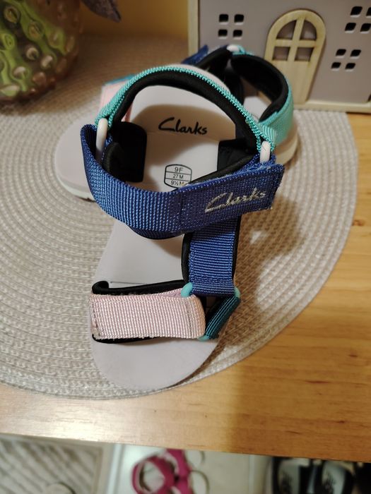 Детски сандали Clarks 27