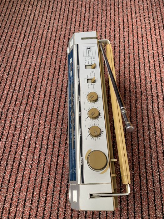 Radio casetofon SHARP retro