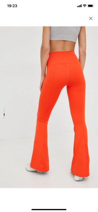 Оригинални жилетка Levis и клин P.E nation